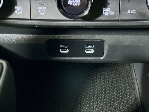 Used 2025 Honda Accord SE image 27