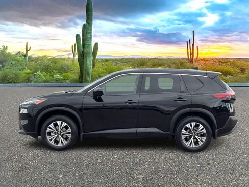 Certified 2023 Nissan Rogue SV image 3