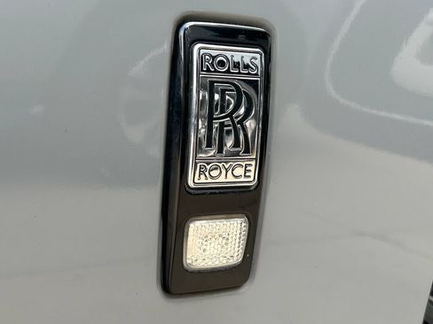 Used 2014 Rolls-Royce Wraith RWD image 22