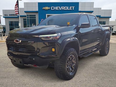 Used 2026 Chevrolet Colorado ZR2 w/ Technology Package AWD/4WD image 1
