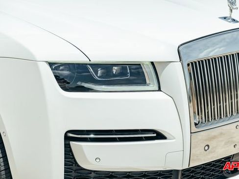 Used 2022 Rolls-Royce Ghost w/ Ghost Package image 44