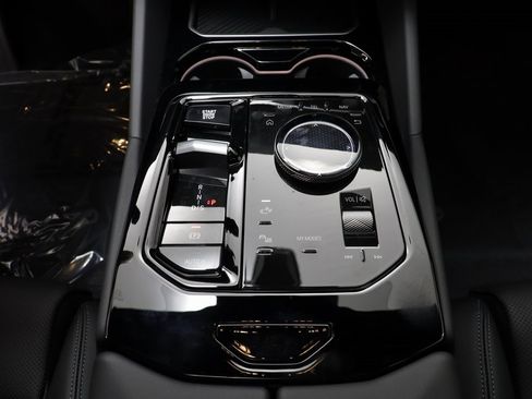 New 2026 BMW 530i xDrive 530i xDrive w/ M Sport Package image 13