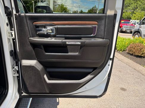 Used 2017 RAM 2500 Laramie w/ Convenience Group AWD/4WD image 38