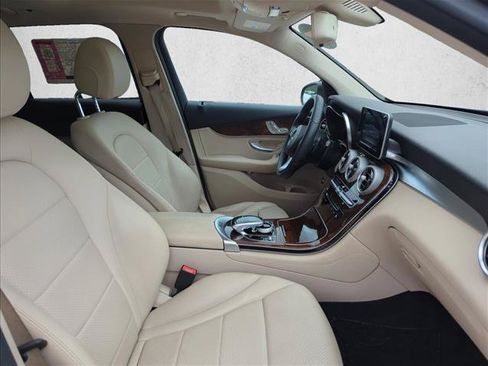 Used 2017 Mercedes-Benz GLC 300 image 25
