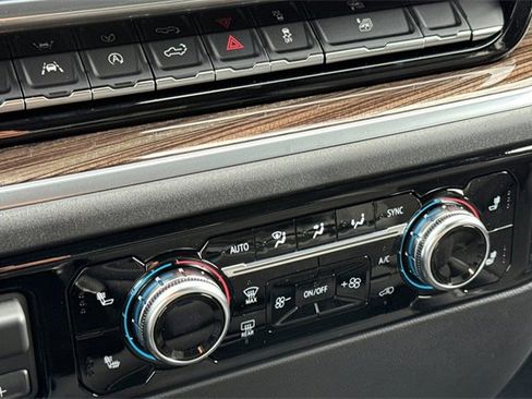 New 2026 GMC Sierra 1500 Elevation image 23