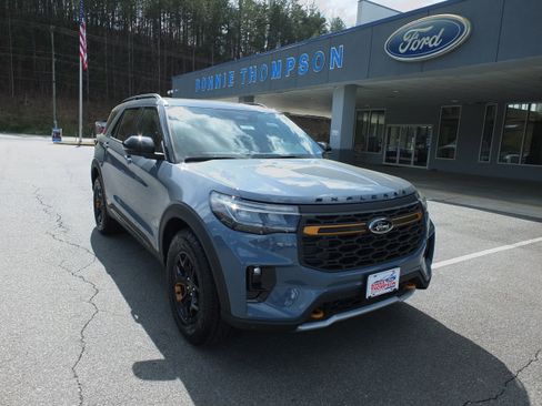New 2026 Ford Explorer Tremor w/ Tremor Ultimate Package AWD/4WD image 8