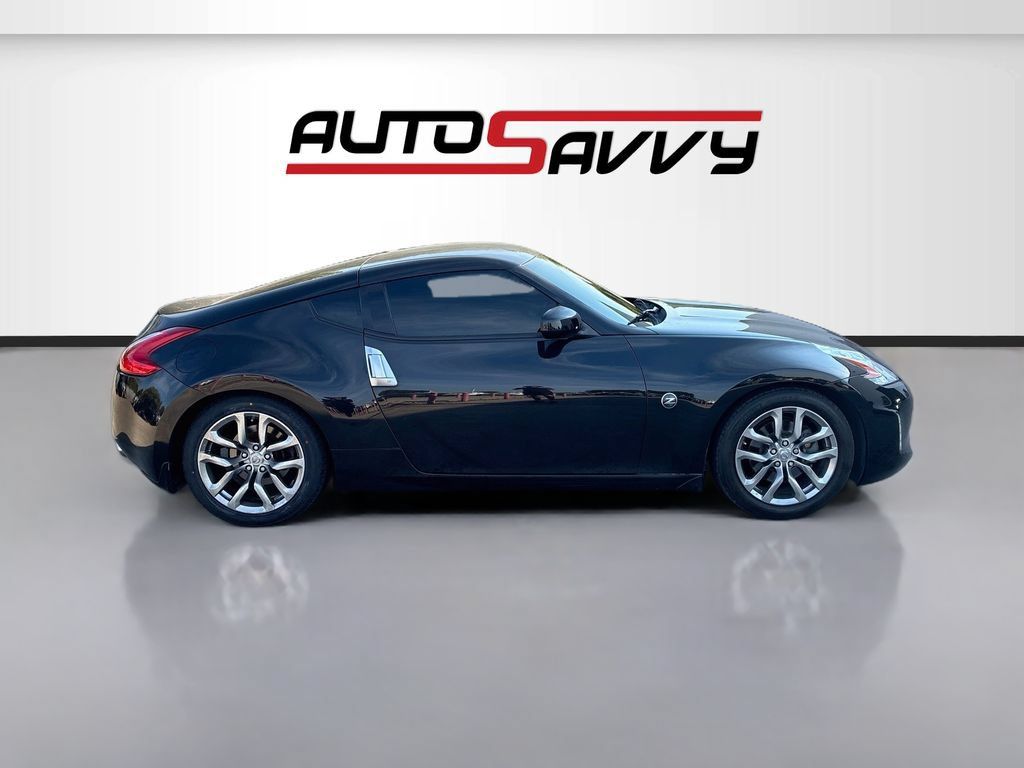 Used 2014 Nissan 370Z Coupe RWD image 8