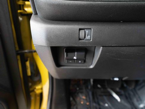 Used 2023 Chevrolet Colorado Trail Boss w/ Technology Package AWD/4WD image 11