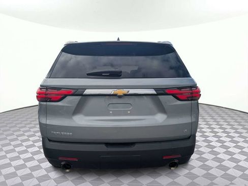 Used 2023 Chevrolet Traverse LT FWD image 4