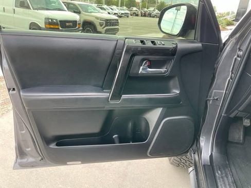 Used 2021 Toyota 4Runner TRD Off-Road Premium w/ Moonroof Package AWD/4WD image 14