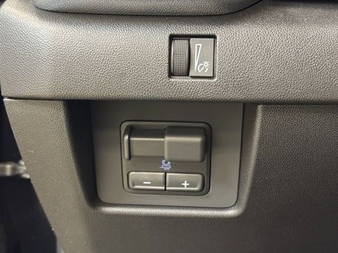 New 2026 GMC Canyon Elevation w/ Convenience Package image 28