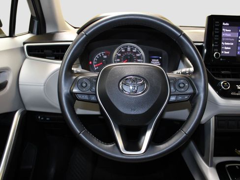 Used 2022 Toyota Corolla Cross LE w/ Black Badges Package (TMS) FWD image 28