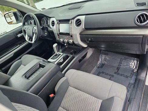 Used 2014 Toyota Tundra SR5 w/ SR5 Upgrade Package image 10