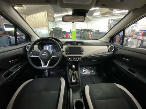 Used 2021 Nissan Versa SV FWD image 25