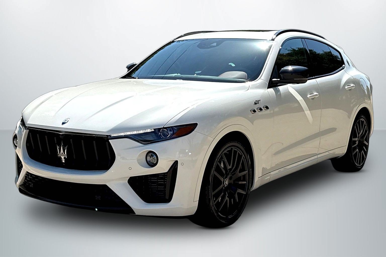 Used 2022 Maserati Levante GT AWD/4WD image 3
