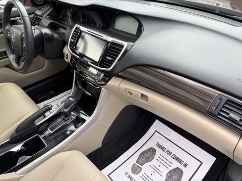 Used 2017 Honda Accord EX-L image 28