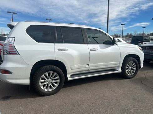 Used 2019 Lexus GX 460 image 8