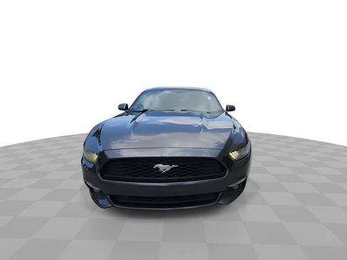 Used 2016 Ford Mustang Coupe RWD image 3