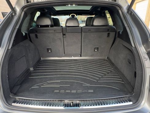 Used 2018 Porsche Cayenne Turbo image 40
