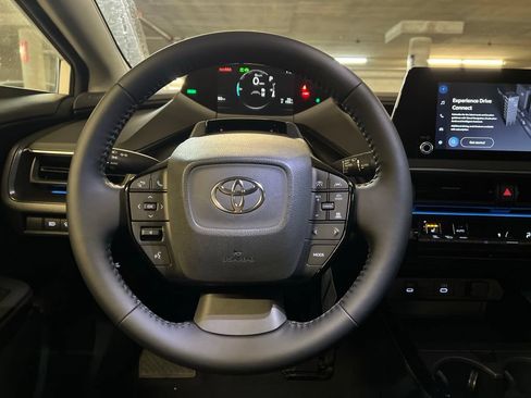 New 2026 Toyota Prius Plug-In Hybrid FWD image 28