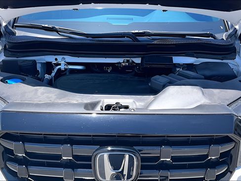Used 2025 Honda Ridgeline Black Edition image 34