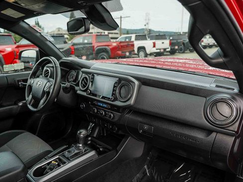 Certified 2022 Toyota Tacoma TRD Sport image 13