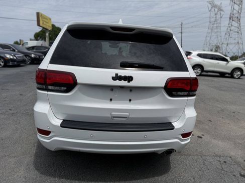 Used 2019 Jeep Grand Cherokee Altitude RWD image 6