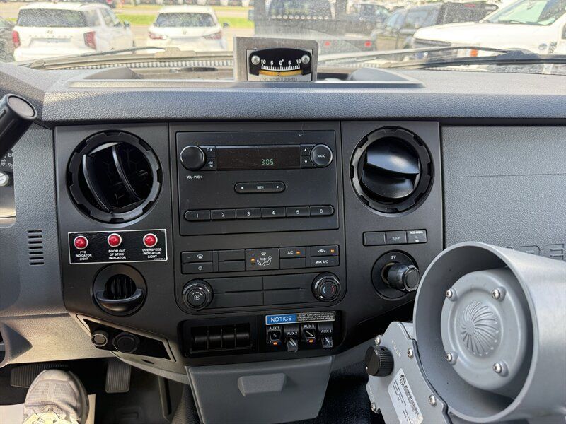 Used 2016 Ford F550 2WD Regular Cab Super Duty image 42