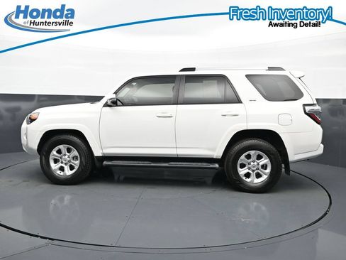 Used 2023 Toyota 4Runner SR5 Premium w/ Moonroof Package RWD image 6