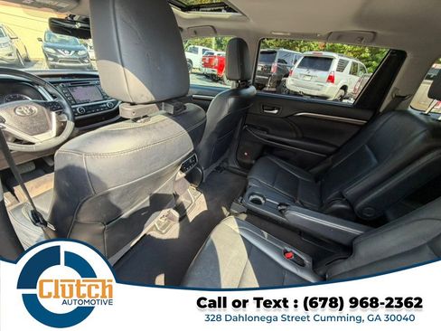 Used 2015 Toyota Highlander Limited w/ Driver Technology Package FWD image 20