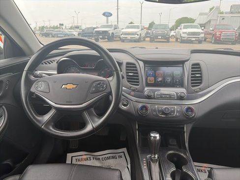Used 2019 Chevrolet Impala LT FWD image 14