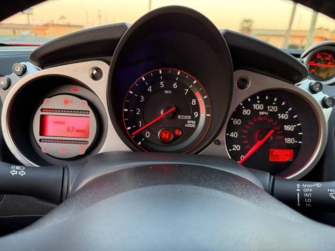 Used 2020 Nissan 370Z Coupe RWD image 38