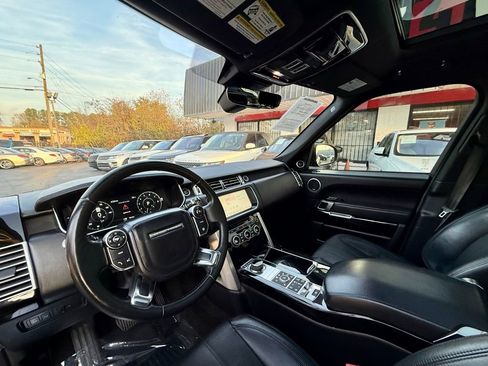 Used 2017 Land Rover Range Rover HSE image 14