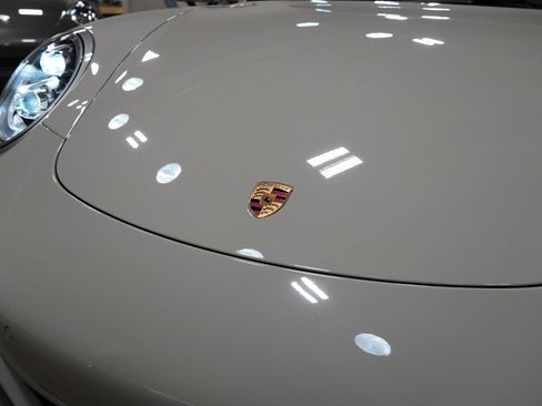 Used 2018 Porsche 911 image 22