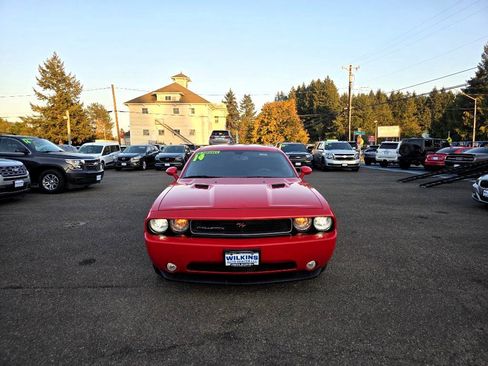 Used 2014 Dodge Challenger R/T Plus image 2
