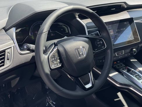 Certified 2021 Honda Clarity Touring image 3
