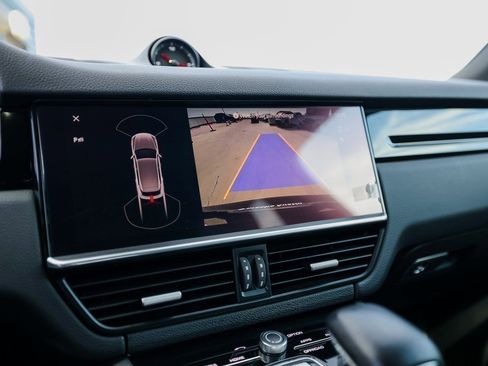 Certified 2023 Porsche Cayenne image 19