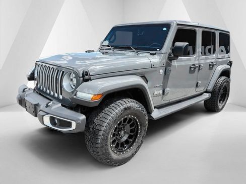Used 2021 Jeep Wrangler Unlimited Sahara w/ Uconnect 4C Nav & Sound Group AWD/4WD image 3