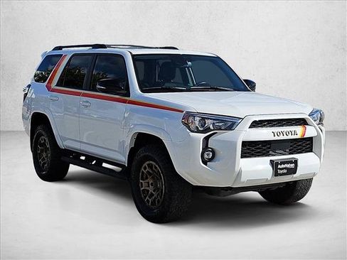 Used 2023 Toyota 4Runner 40th Anniversary SE AWD/4WD image 3