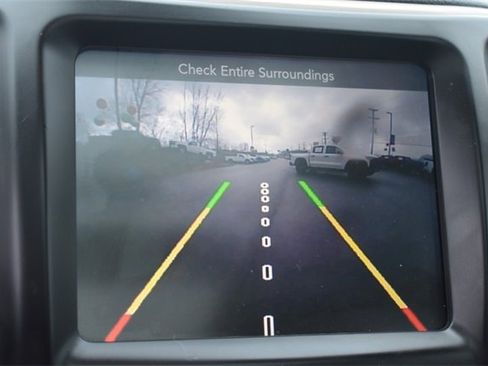 Used 2015 Jeep Cherokee Limited image 30