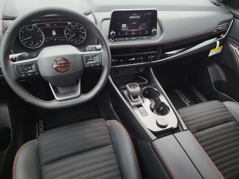 New 2026 Nissan Rogue SV AWD/4WD image 17