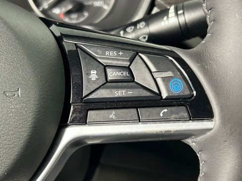 Used 2025 Nissan Altima 2.5 SL FWD image 25
