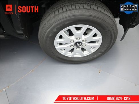 Used 2025 Toyota Tacoma SR w/ SR Upgrade Package image 34