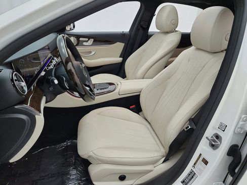 Used 2022 Mercedes-Benz E 350 Sedan w/ Driver Assistance Package image 15