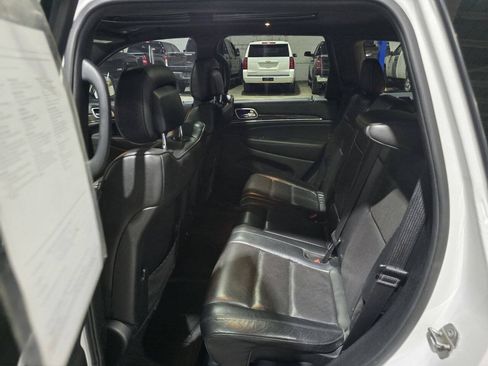 Used 2018 Jeep Grand Cherokee Overland AWD/4WD image 28