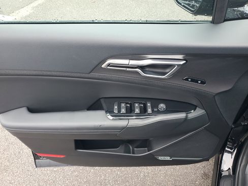 Certified 2025 Kia Sportage SX image 21