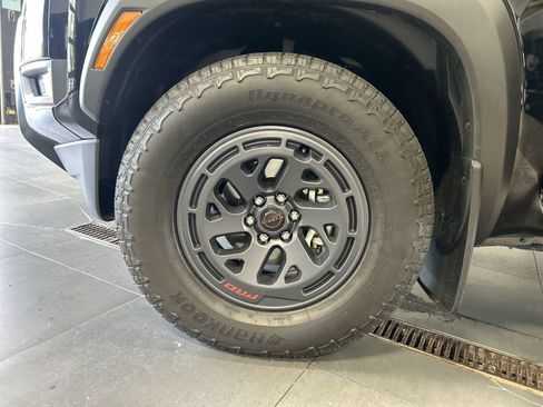 Certified 2025 Nissan Frontier PRO-4X w/ Pro Premium Package AWD/4WD image 13