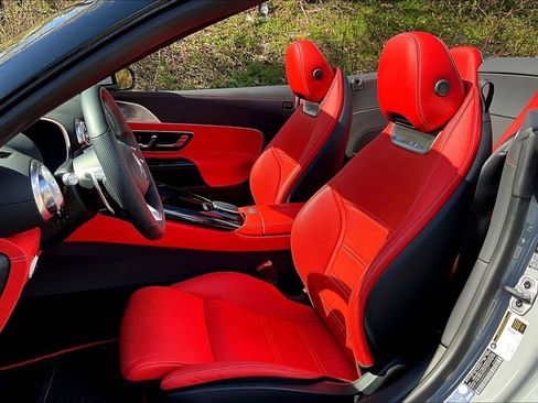 Used 2022 Mercedes-Benz SL 55 AMG 4MATIC image 25