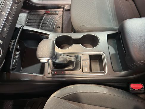 Used 2020 Kia Sorento LX AWD/4WD image 18