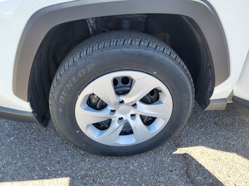 Certified 2025 Toyota RAV4 LE image 24